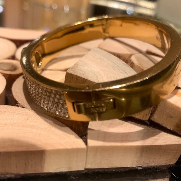 Michael Kors Logo Crystal Bangle bracelet - Picture 7 of 7